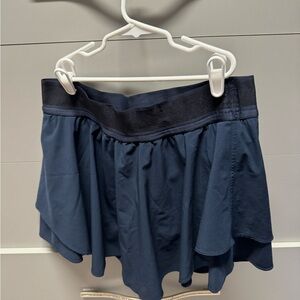 Lulu Lemon - court rival 13” skirt size 10